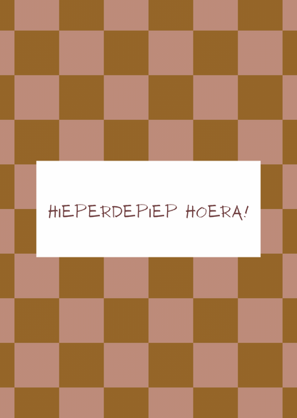 Kaart hieperdepiep hoera ruitjes roze