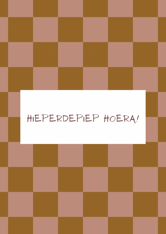 Kaart hieperdepiep hoera ruitjes roze